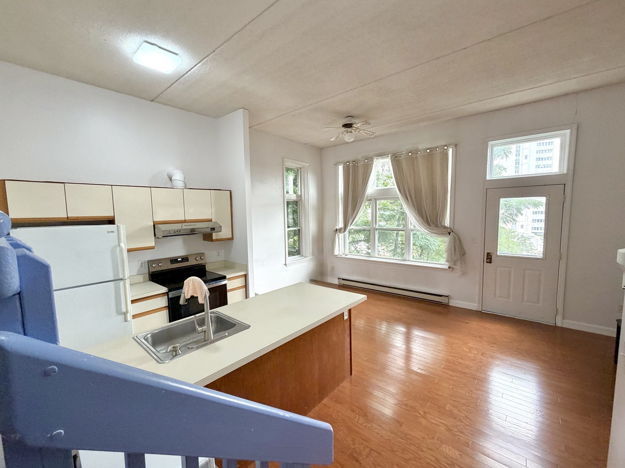 26 Ellingwood St # 26 Property Photo 4