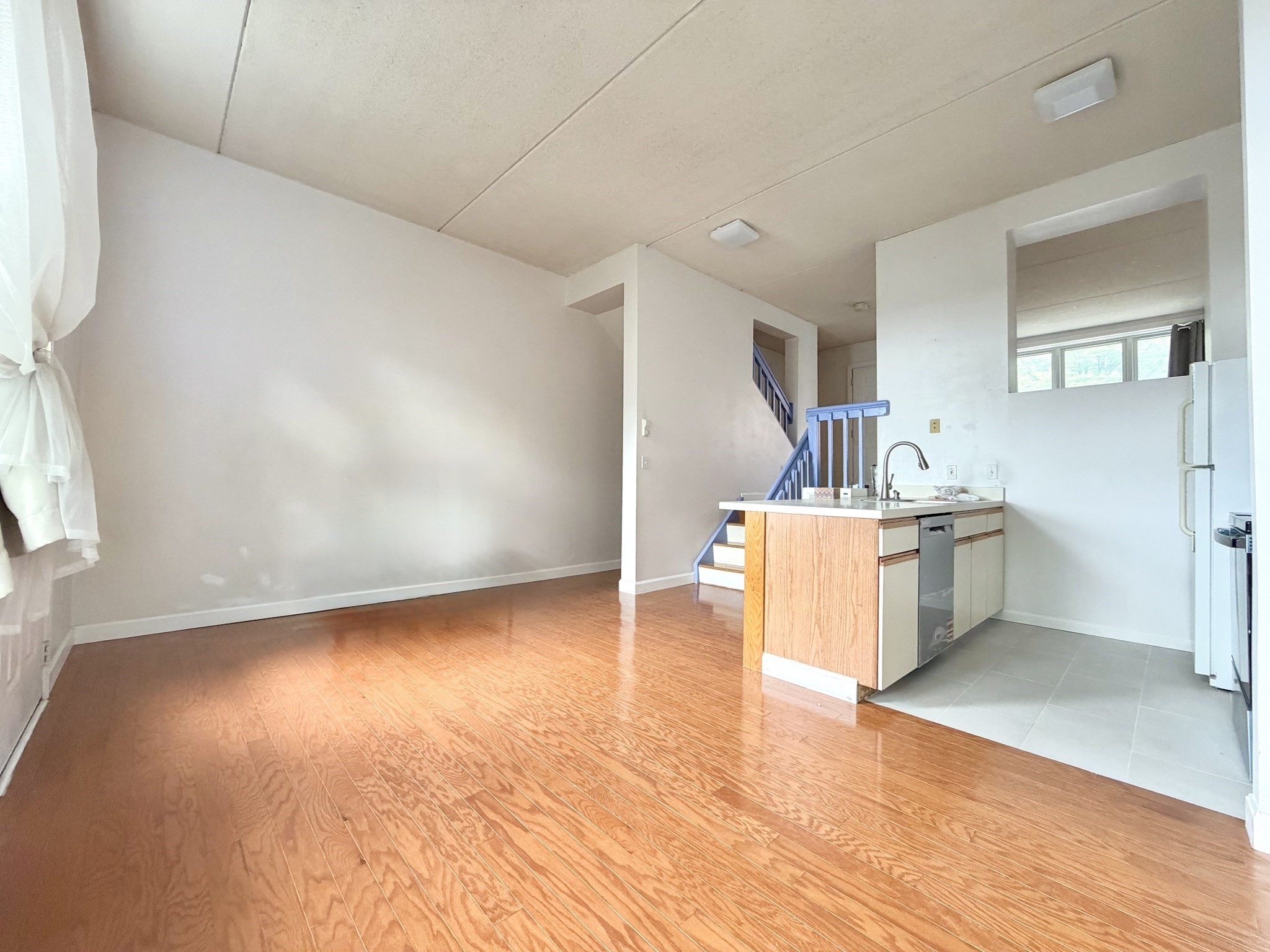 26 Ellingwood St # 26 Property Photo 6