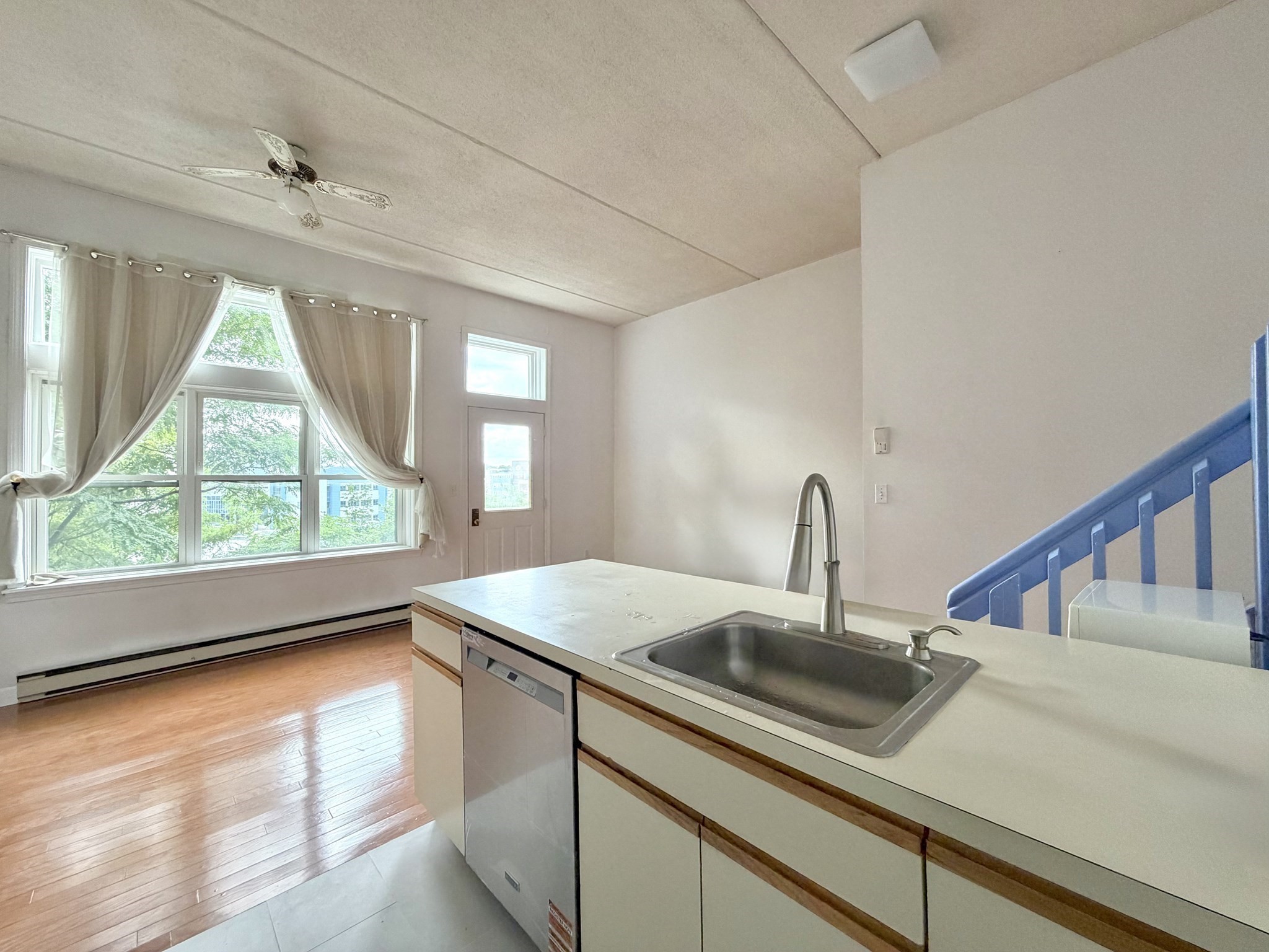26 Ellingwood St # 26 Property Photo 8