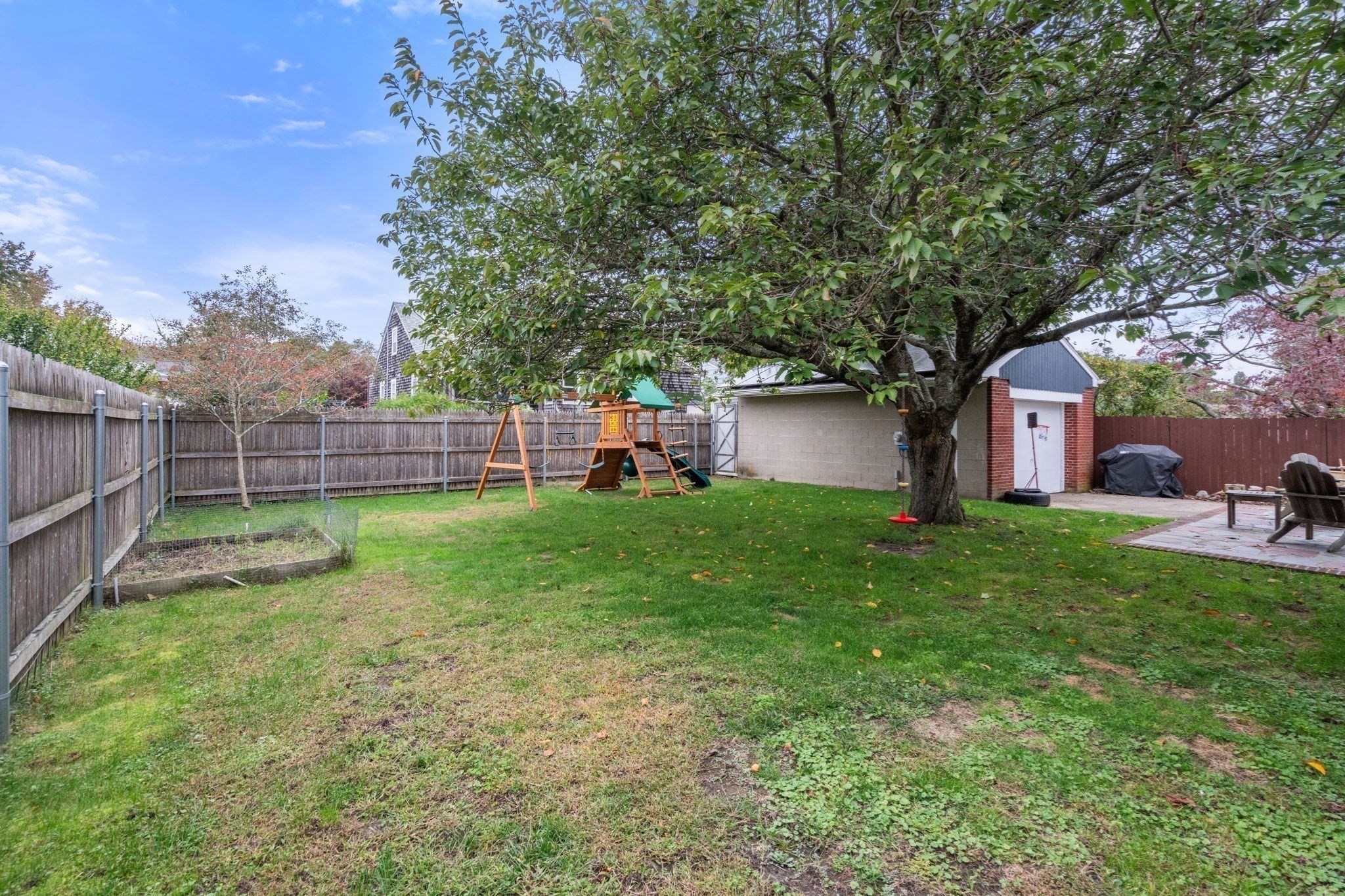 519 Kirby Street Property Photo 32