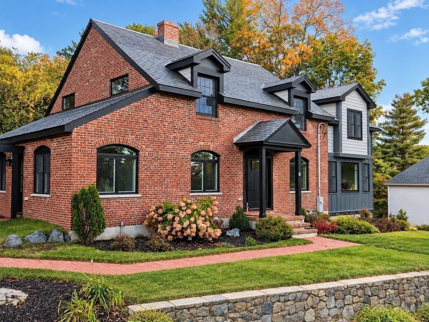 6 Lovis Property Photo 8