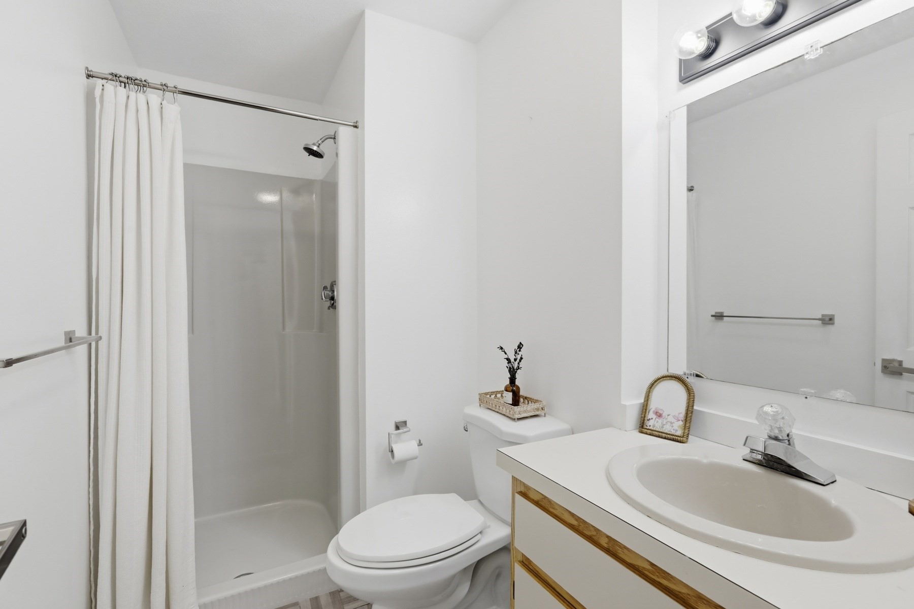 40 Casablanca Ct # 40 Property Photo 13