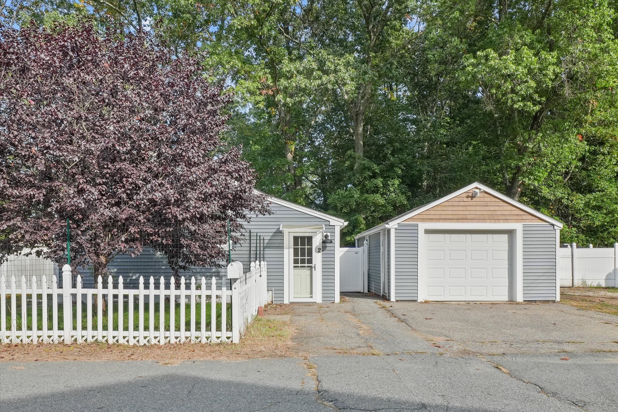 2 Burnside Lane Property Photo 2