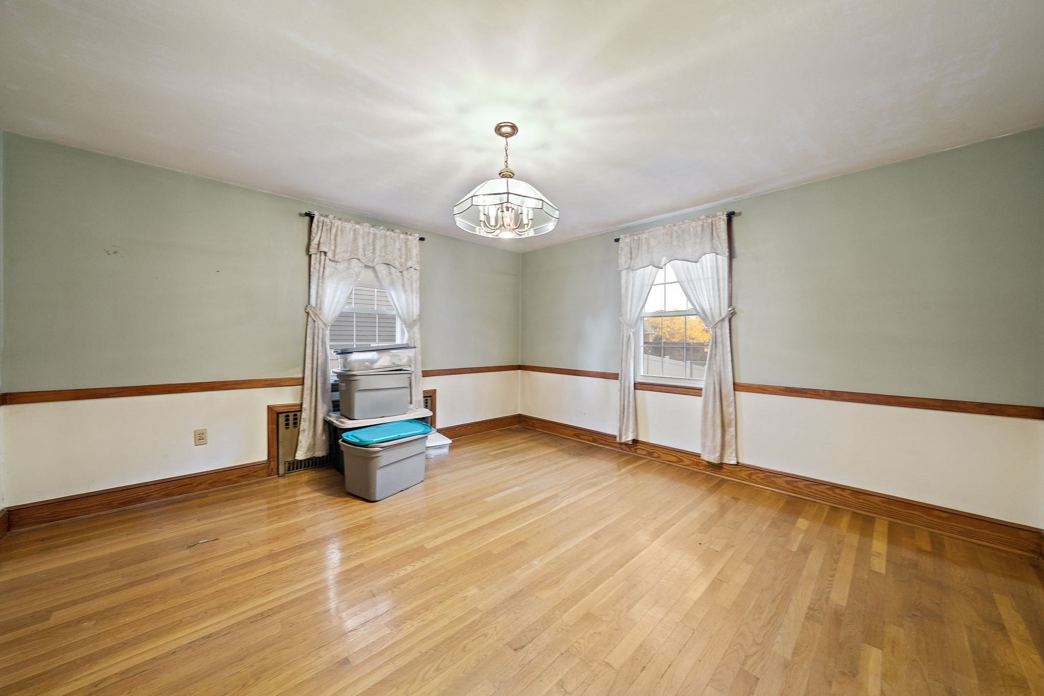50 Lyons St Property Photo 9