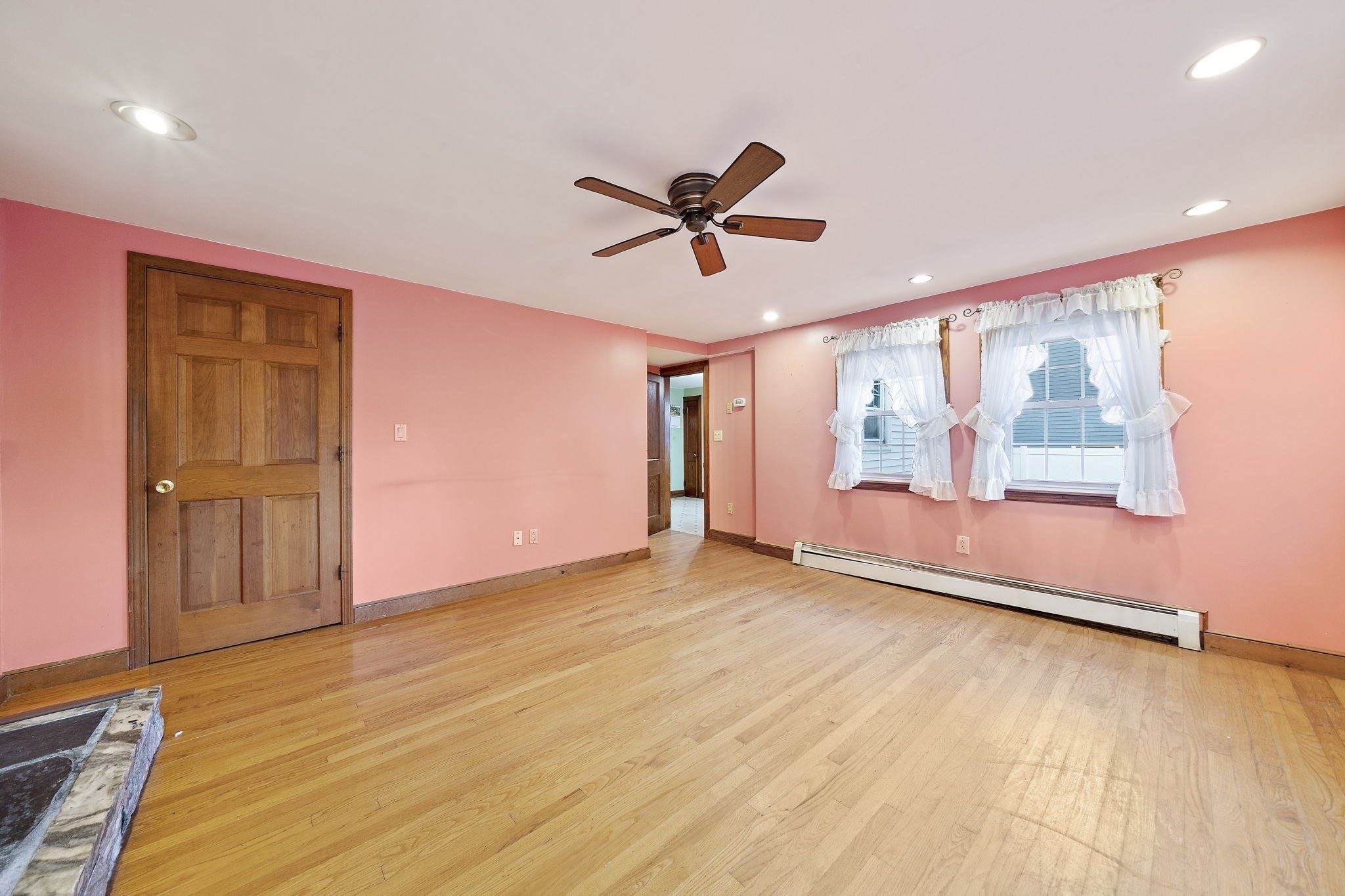 50 Lyons St Property Photo 15