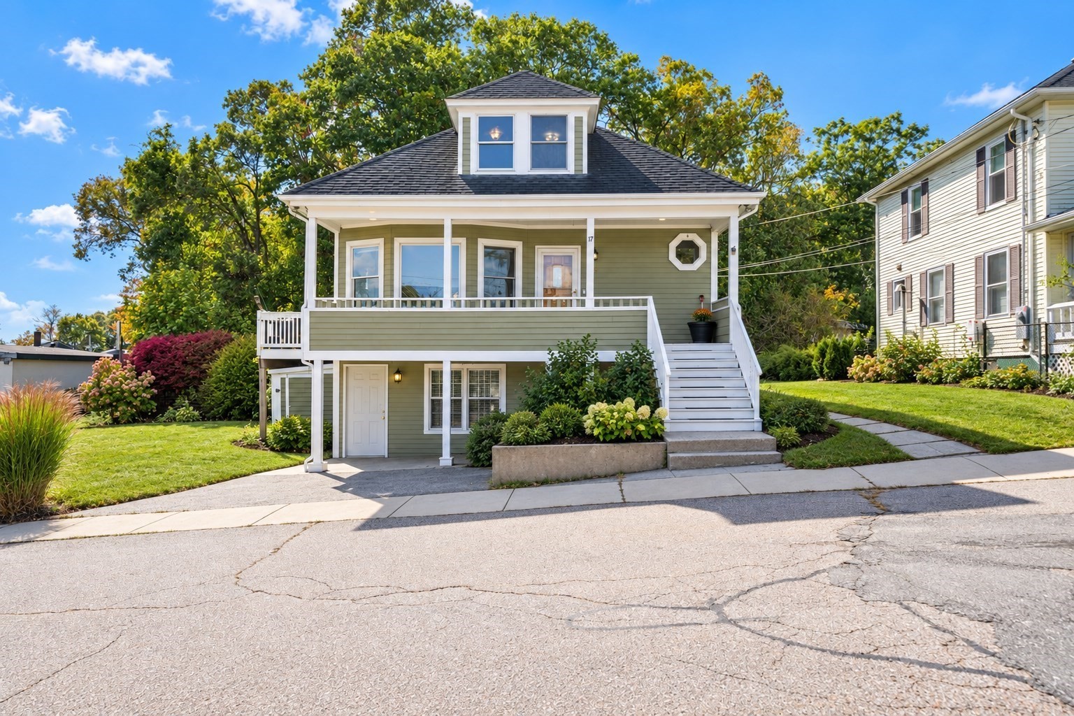 17 Connecticut Ave Property Photo 1