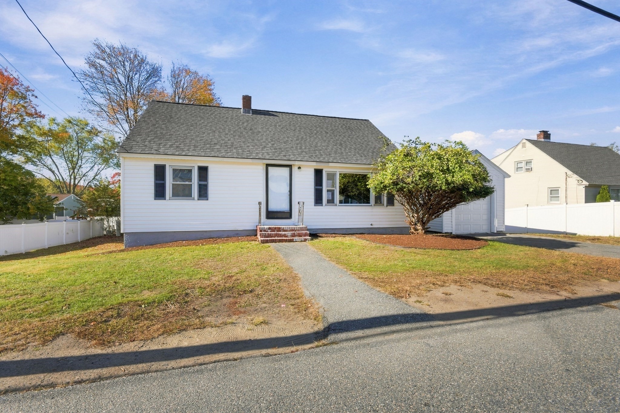 412 Oak Street Property Photo 1