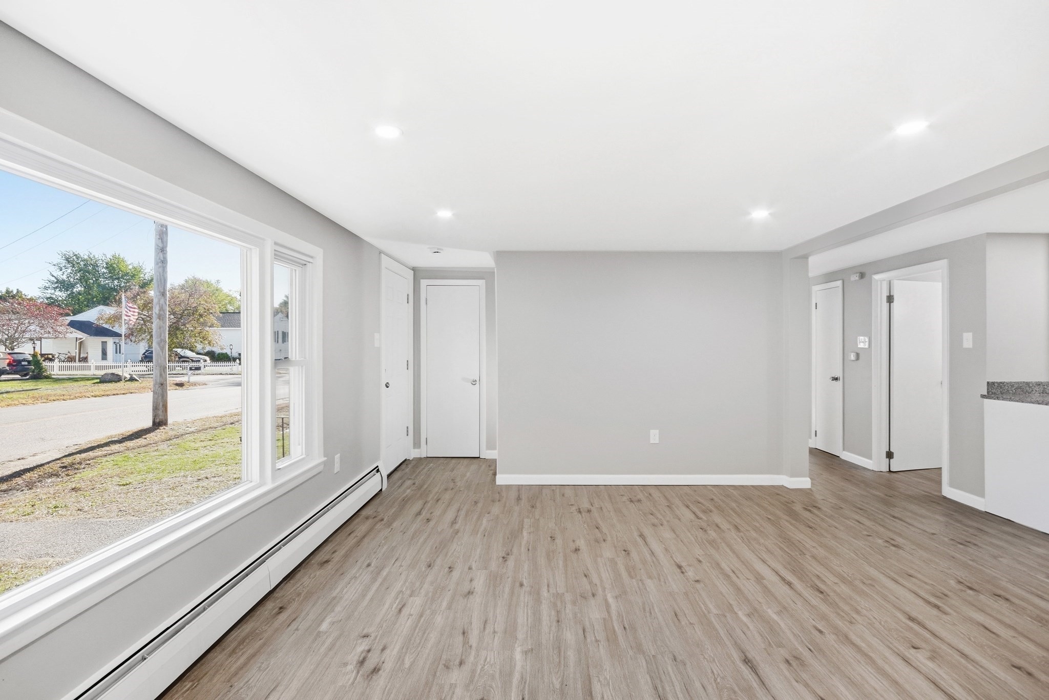 412 Oak Street Property Photo 10