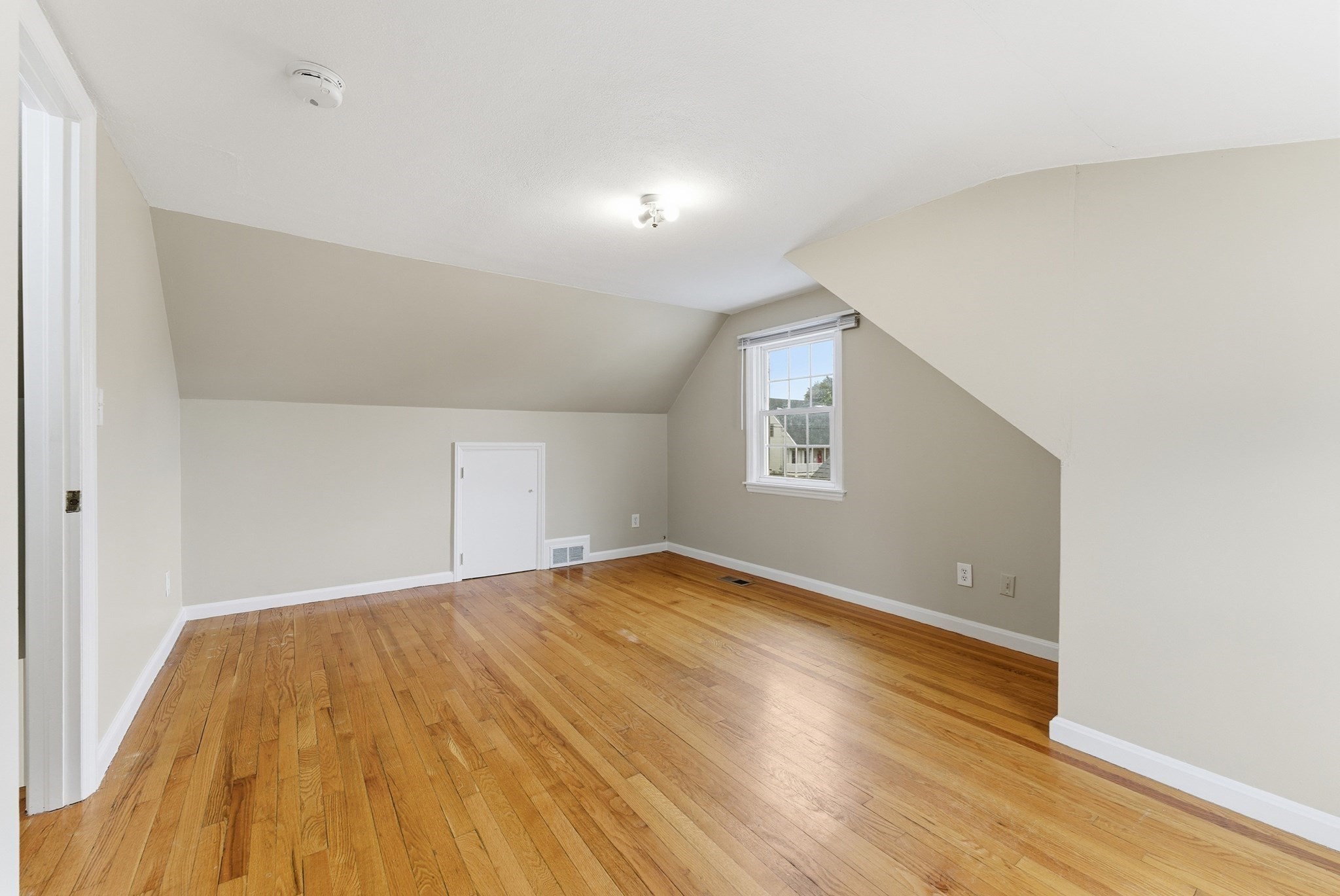 6 Bennington St Property Photo 28