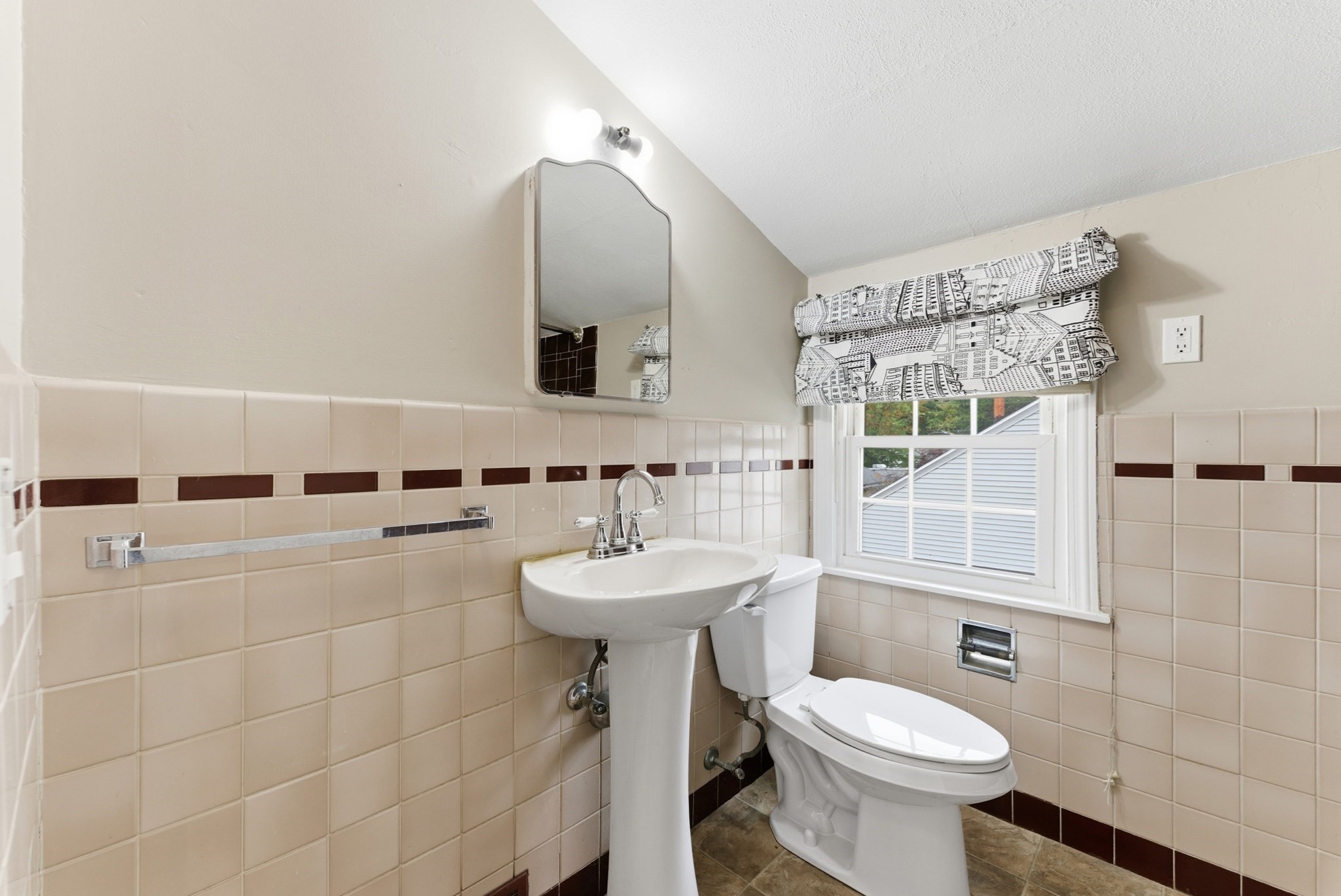 6 Bennington St Property Photo 29