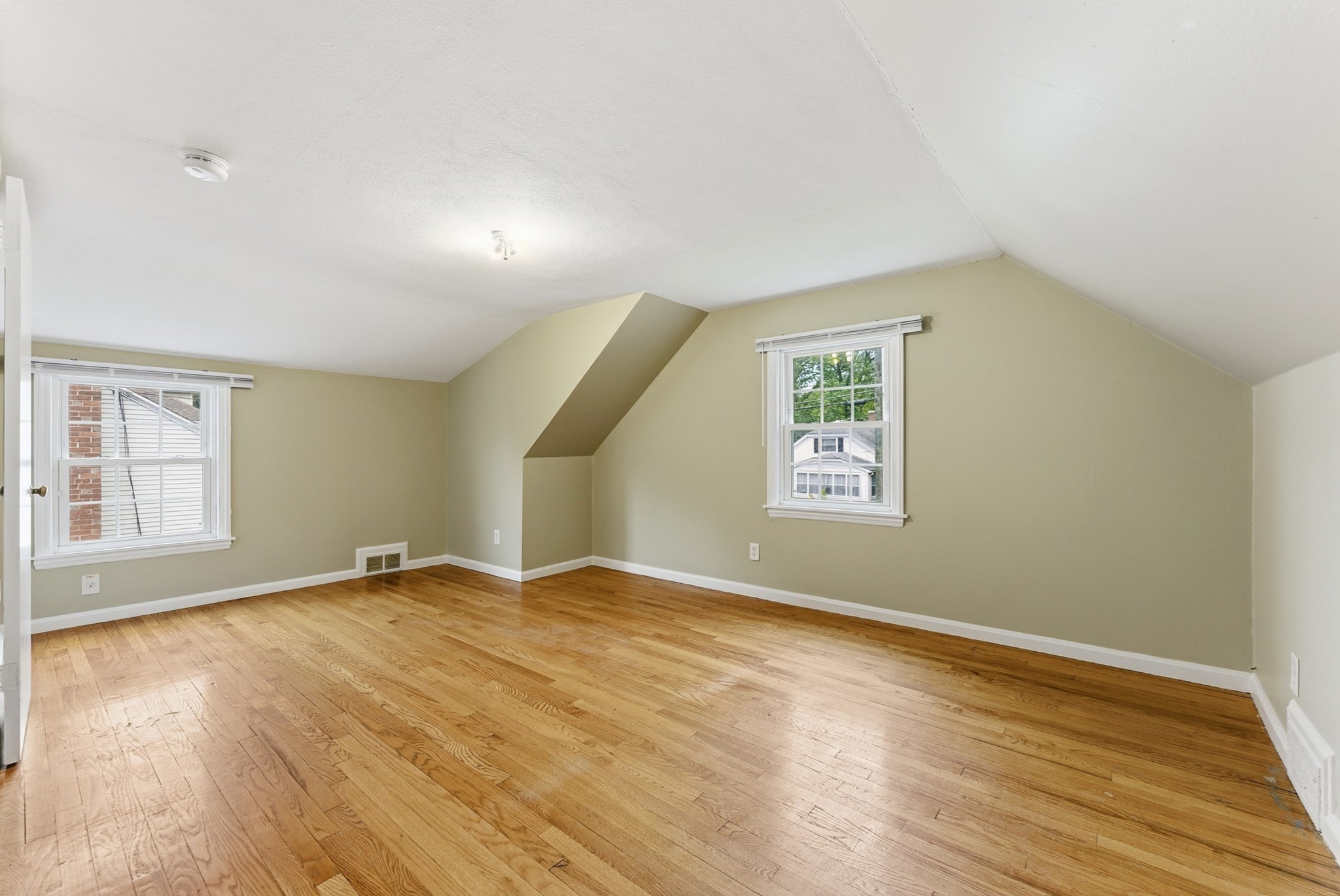6 Bennington St Property Photo 31