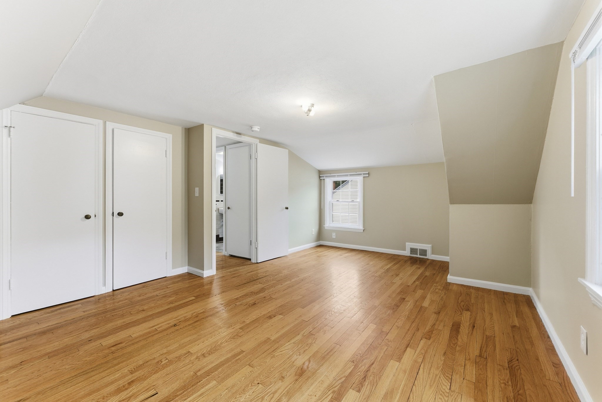 6 Bennington St Property Photo 32