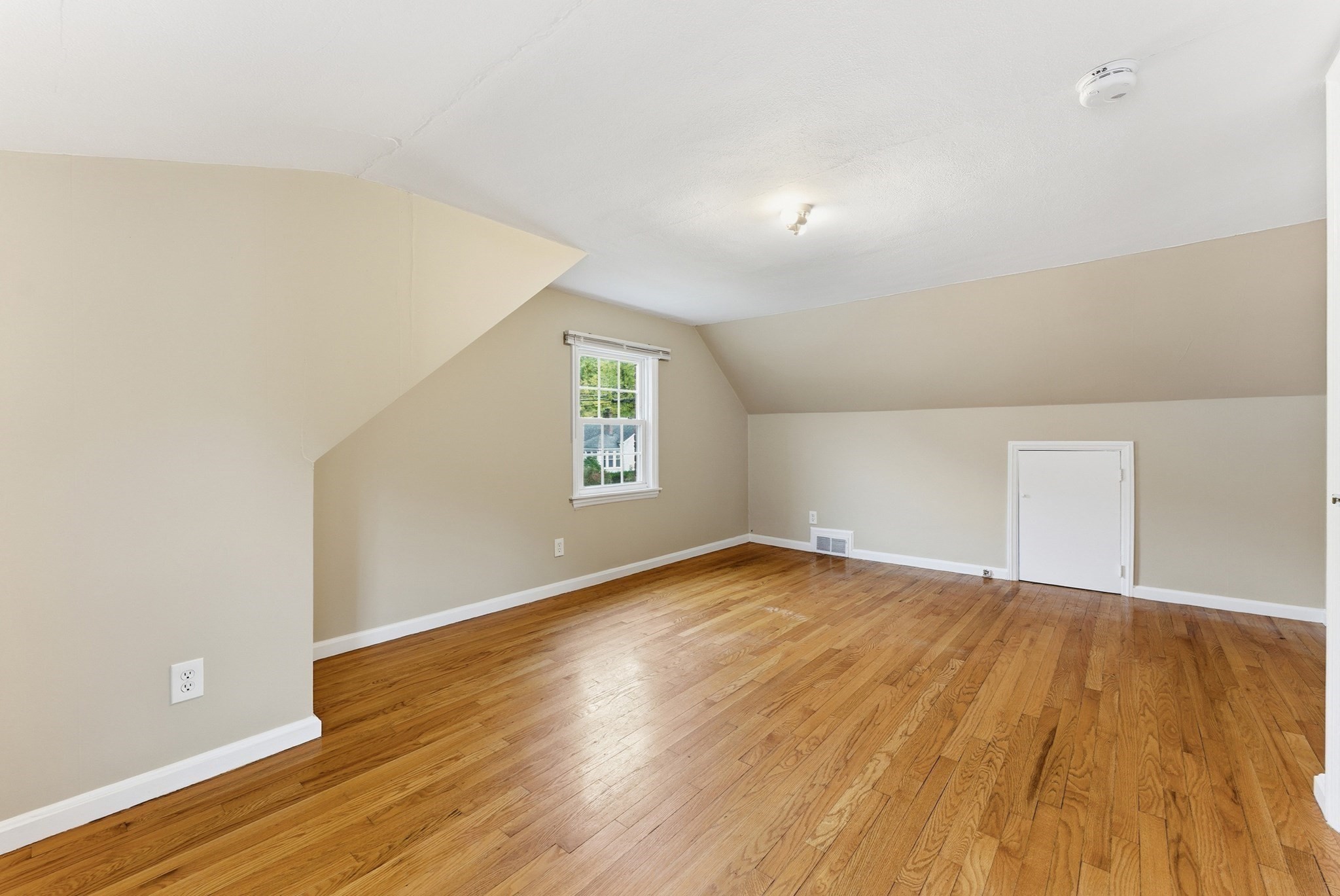 6 Bennington St Property Photo 33