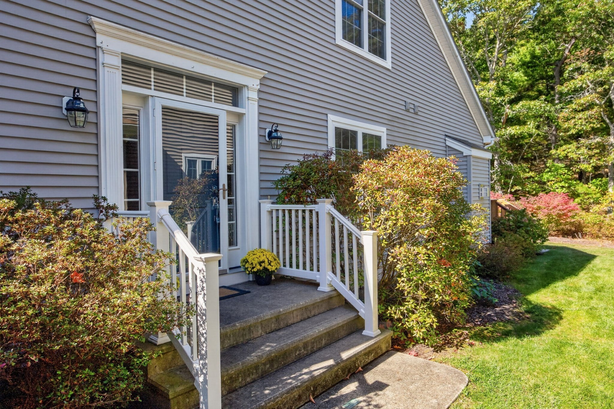6 Autumn Glen Property Photo 2