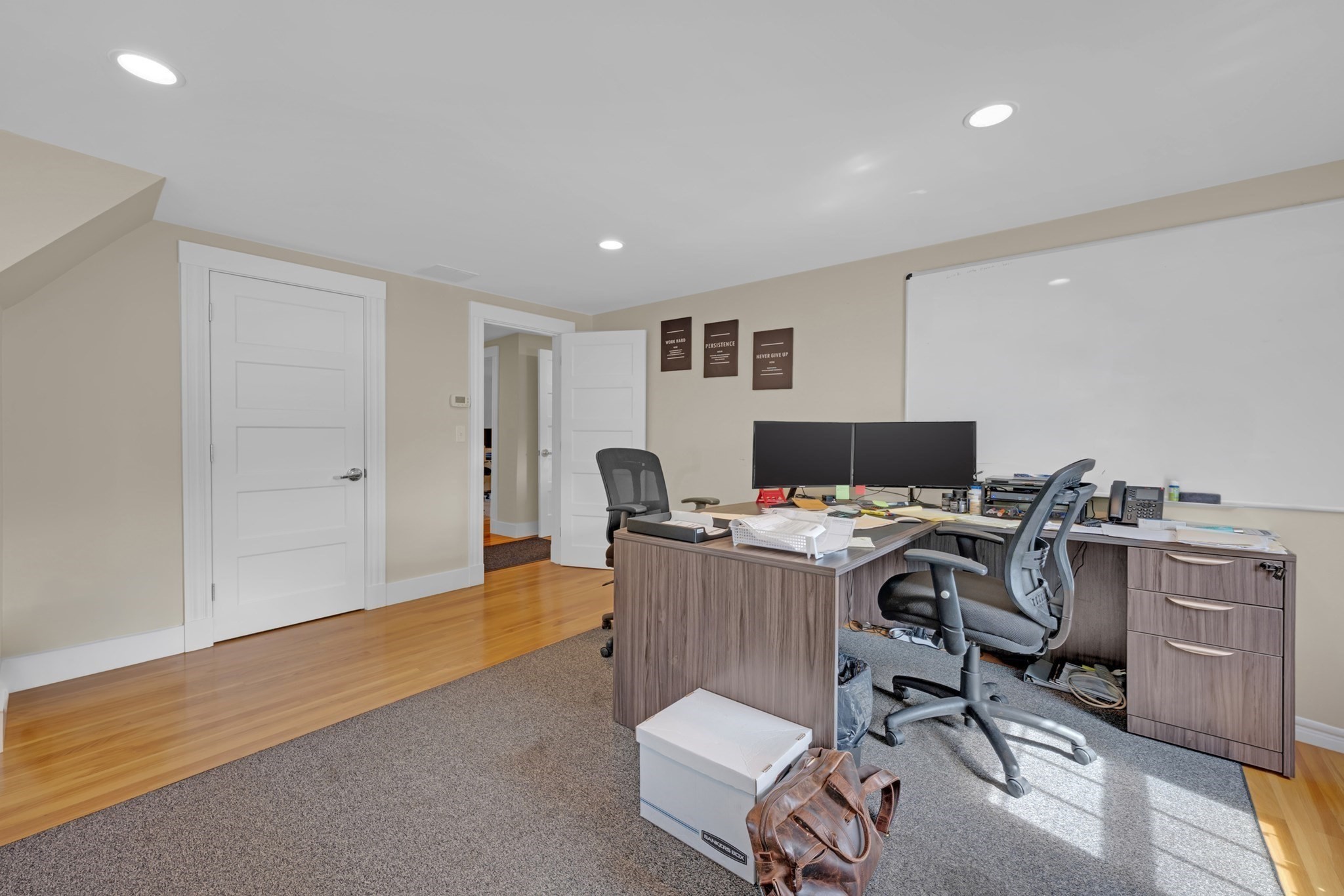 4 Makepeace Rd # A Property Photo 5