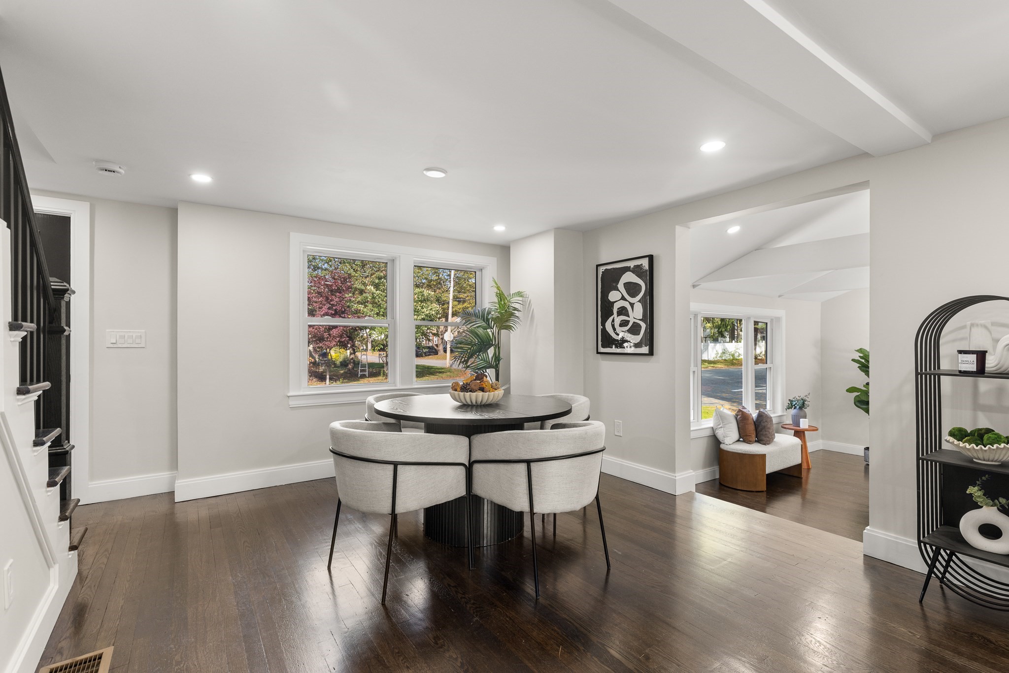 9 Essex Road Property Photo 4