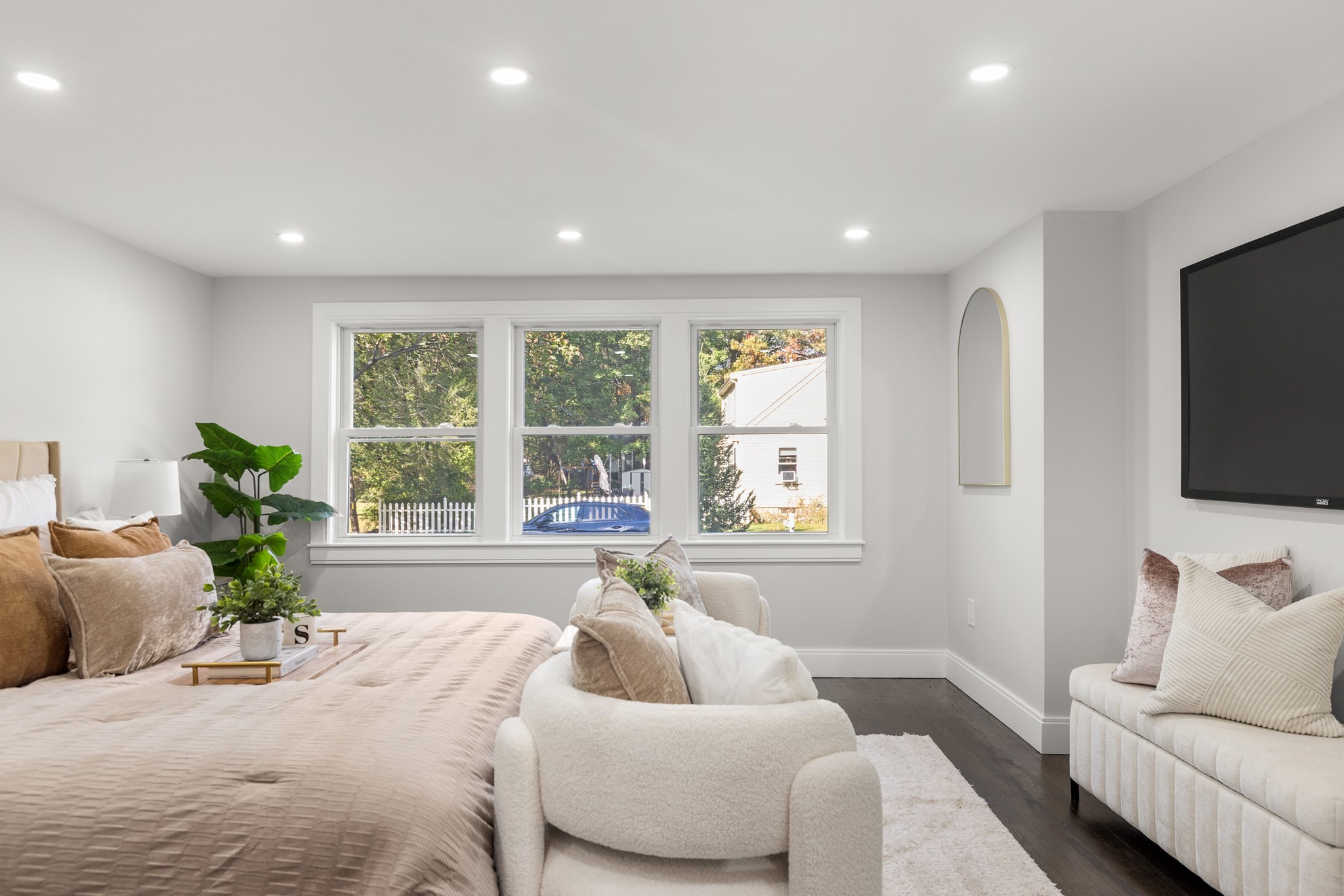 9 Essex Road Property Photo 25