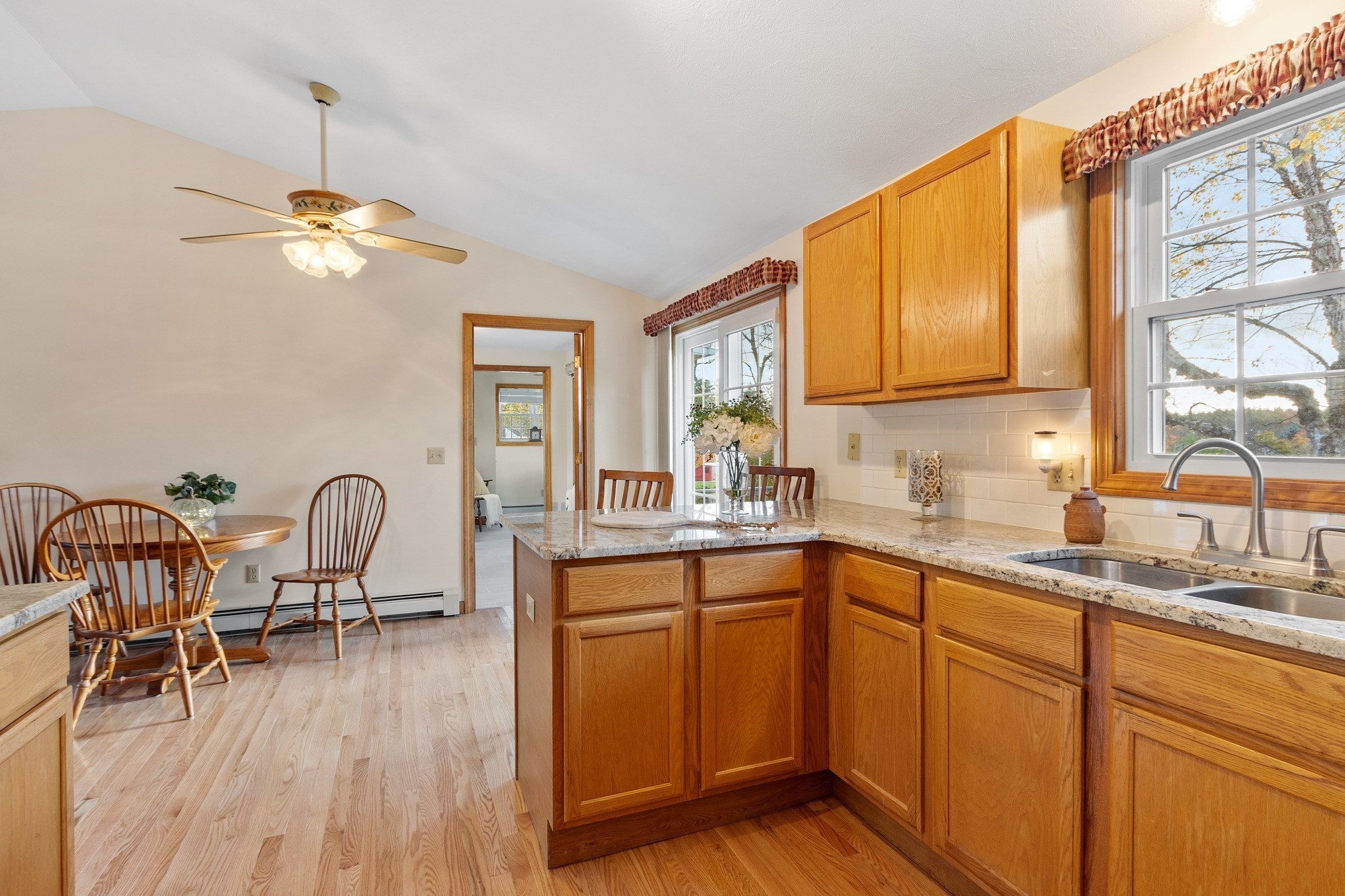 122 Century Way Property Photo 11