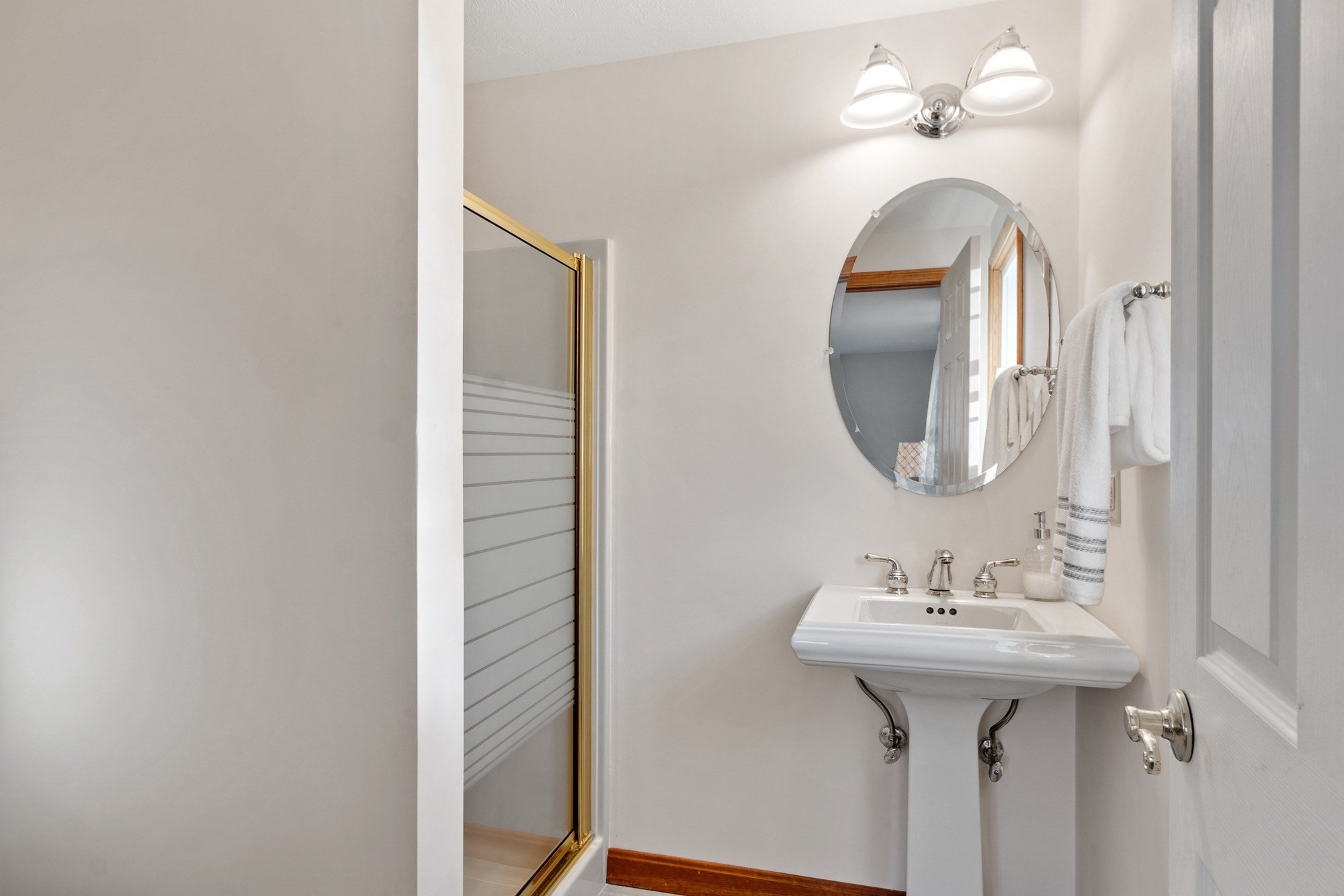 122 Century Way Property Photo 17