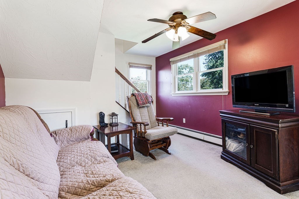 25 Lamoureux Blvd Property Photo 19