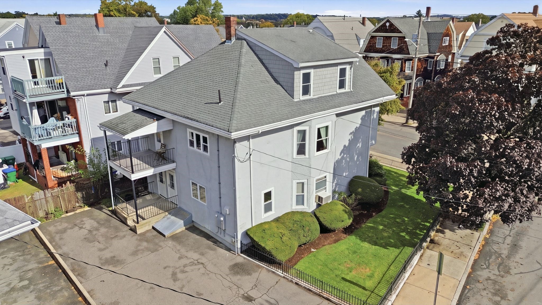 357-359 Main St Property Photo 4