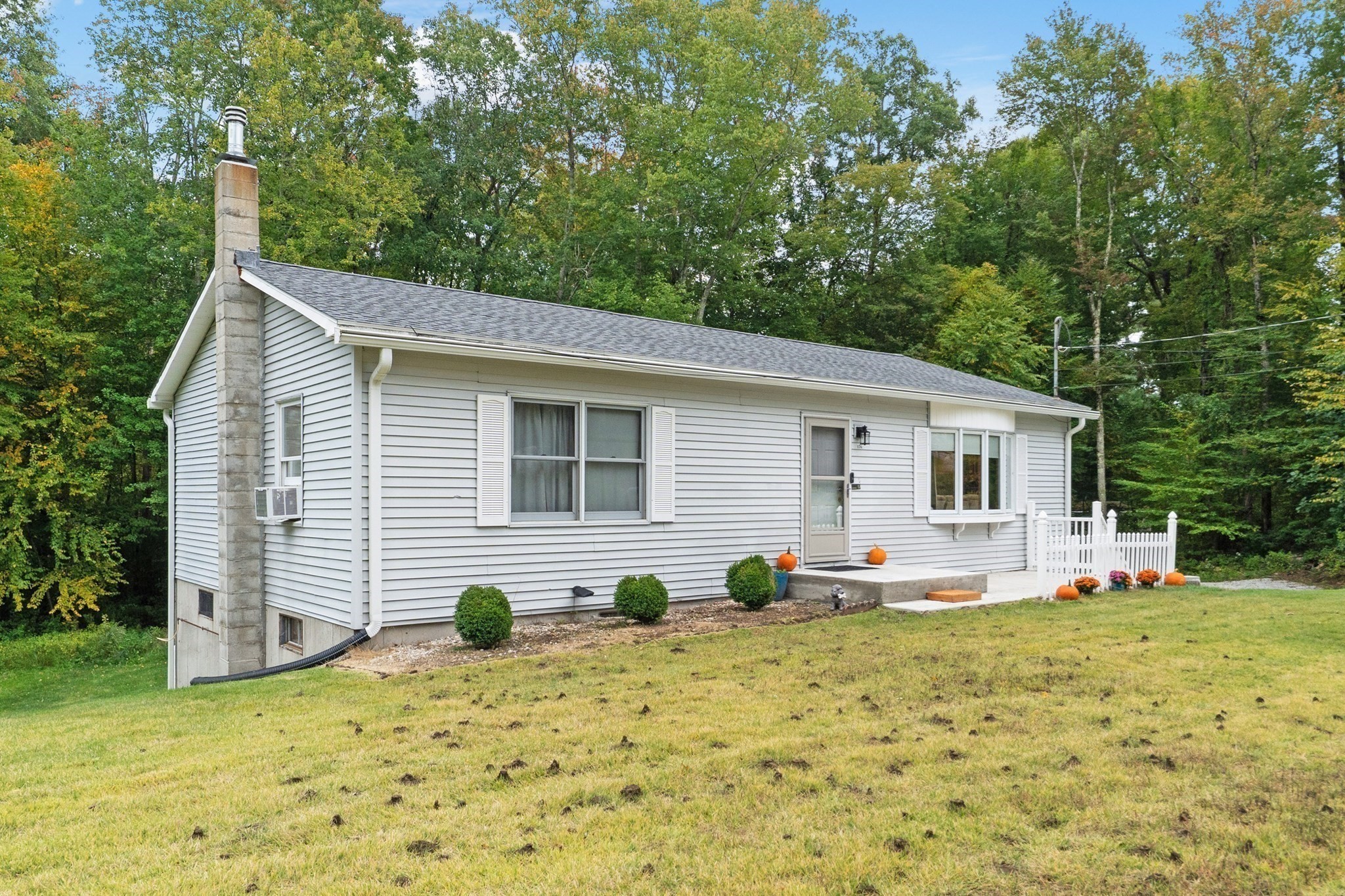 174 Monson Turnpike Rd Property Photo 3
