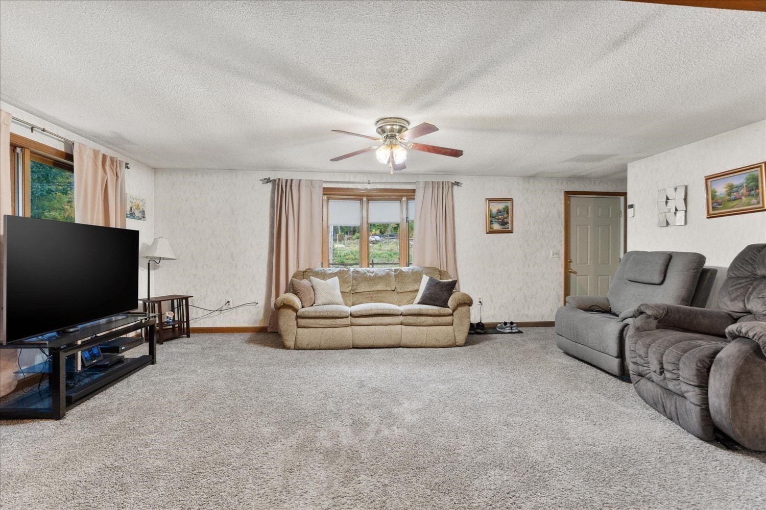 174 Monson Turnpike Rd Property Photo 6
