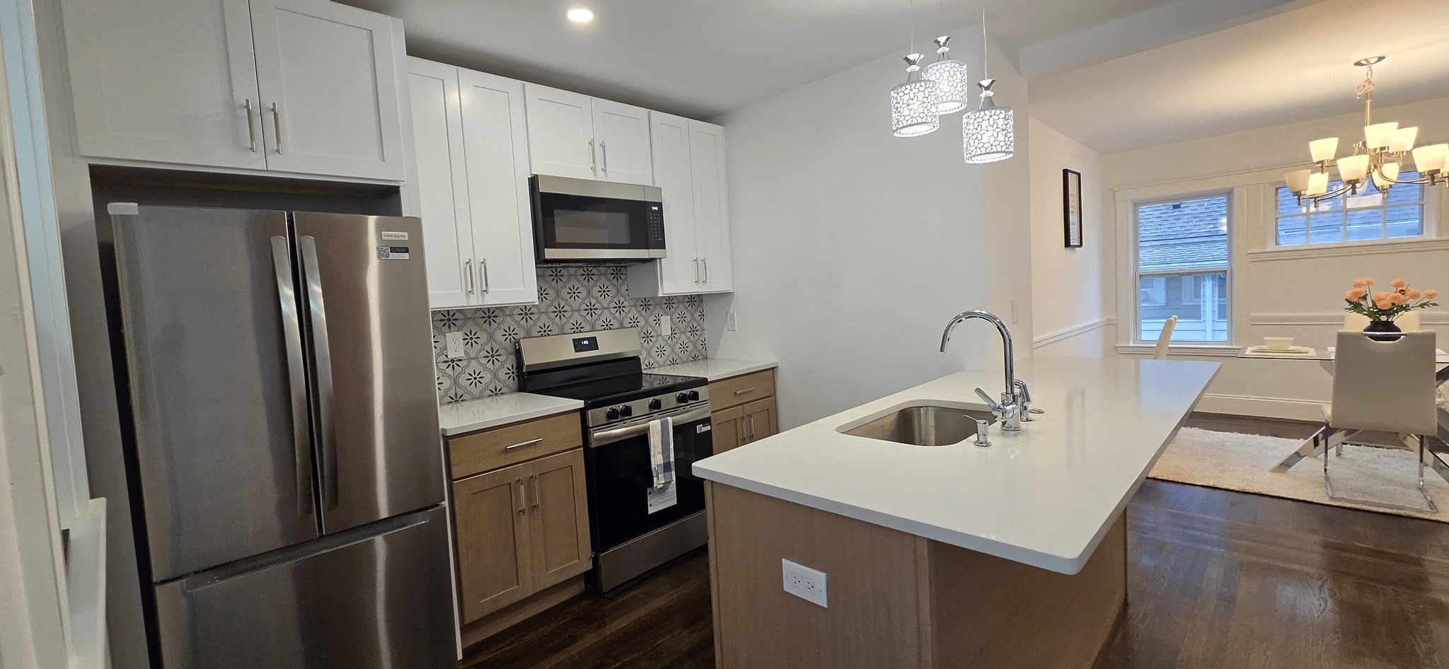 15 Howard St Property Photo 5