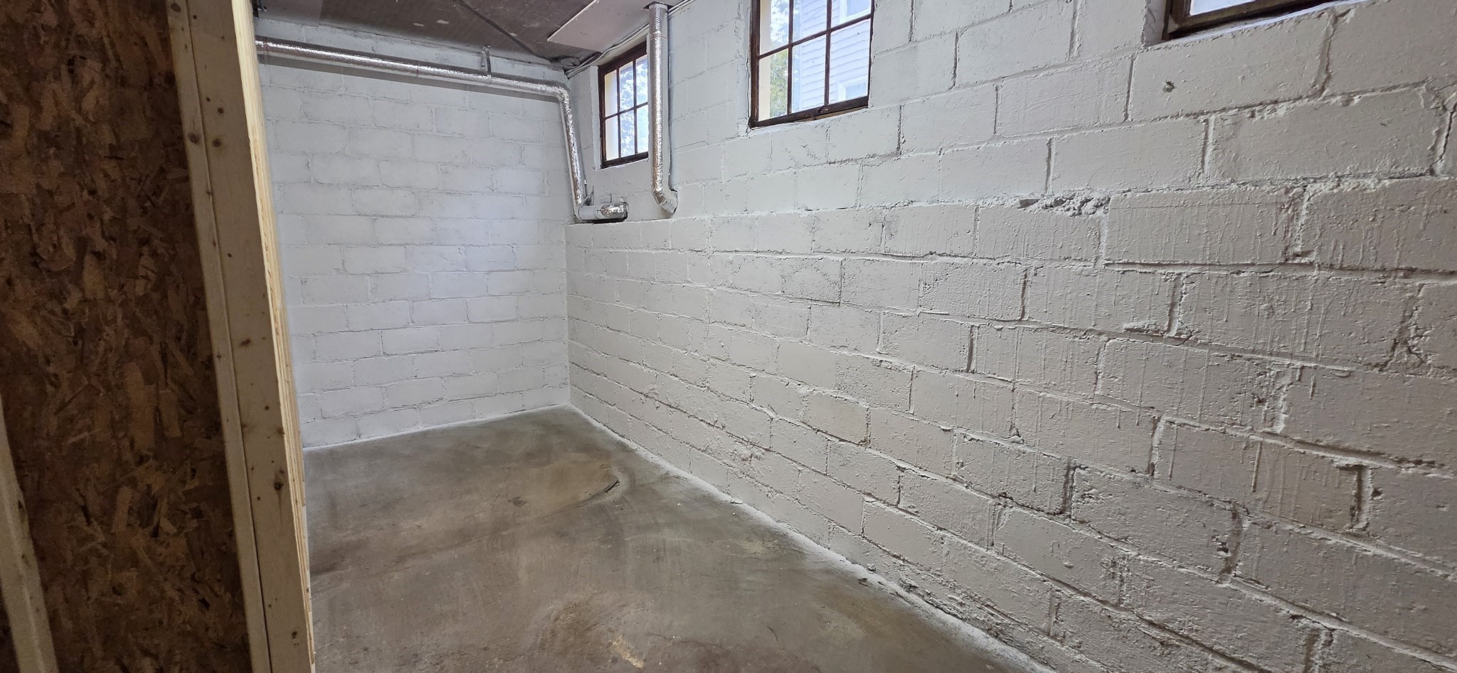 15 Howard St Property Photo 15