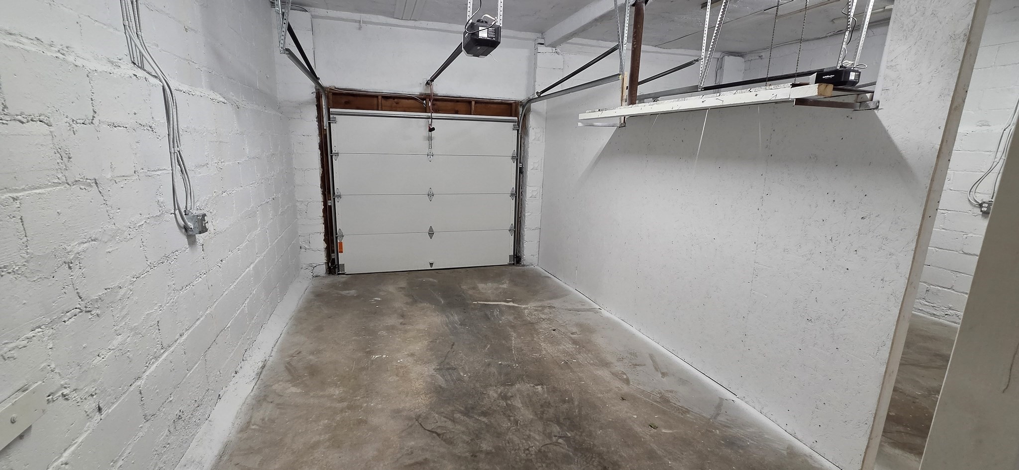 15 Howard St Property Photo 16