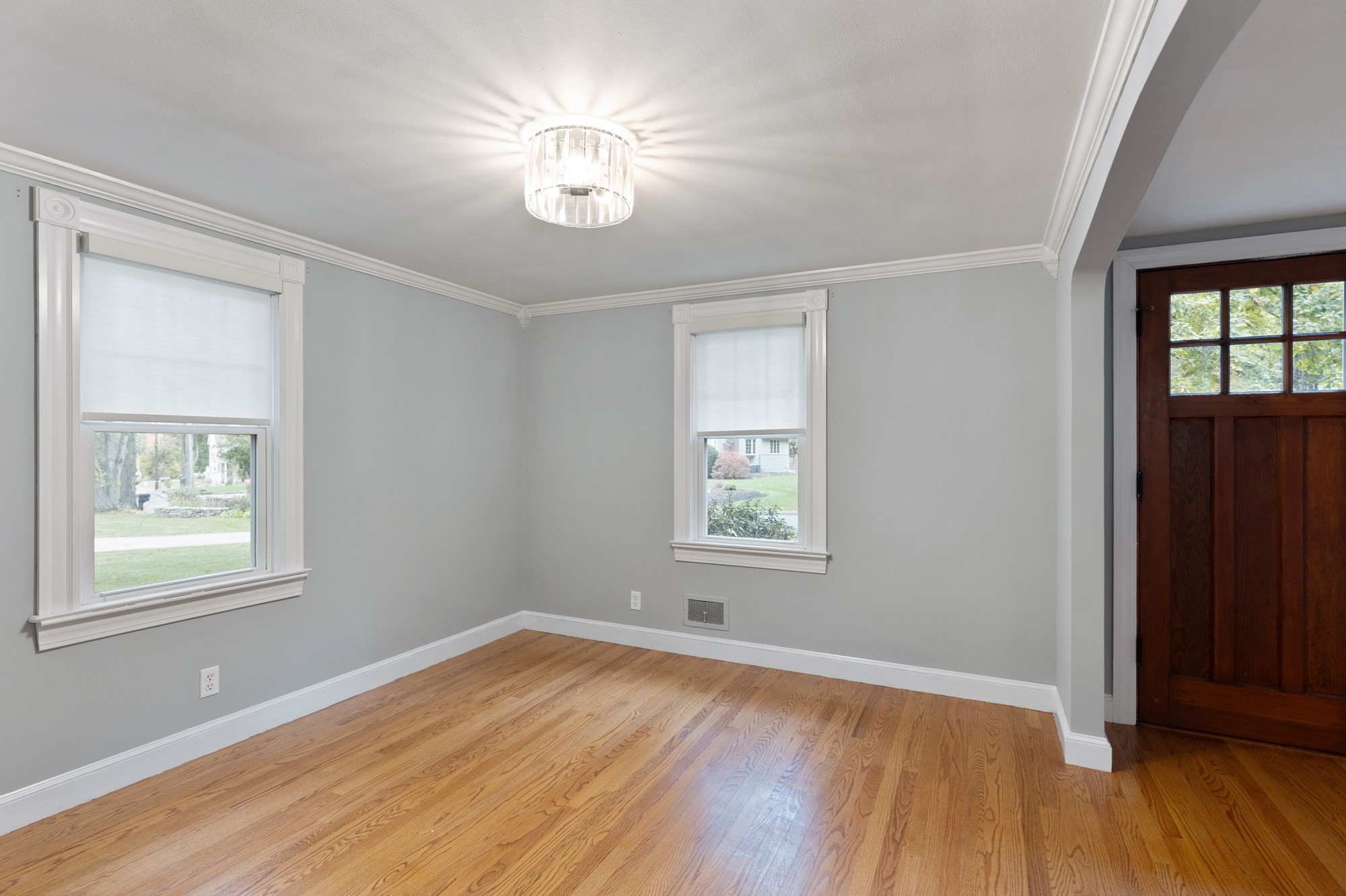13 Walnut St Property Photo 9