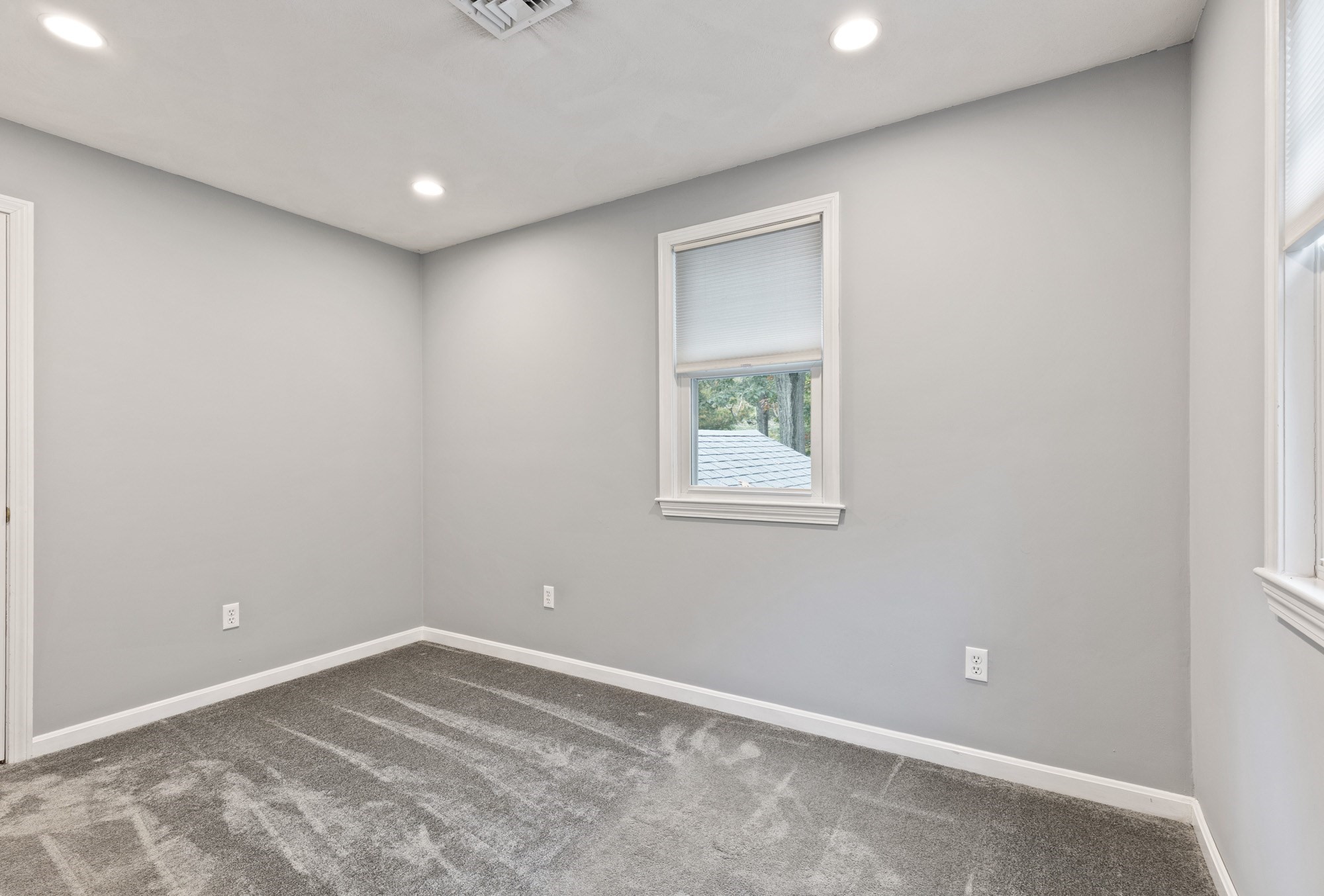 13 Walnut St Property Photo 23