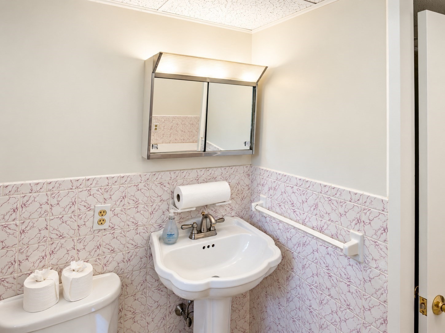 21 First Property Photo 30
