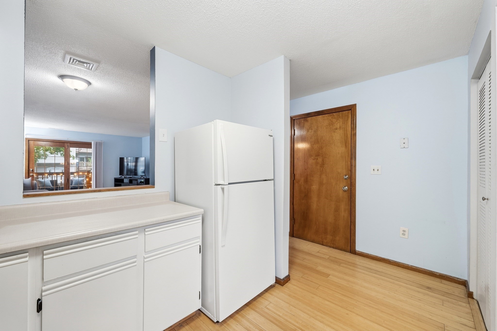 371 Aiken Ave # 10 Property Photo 11