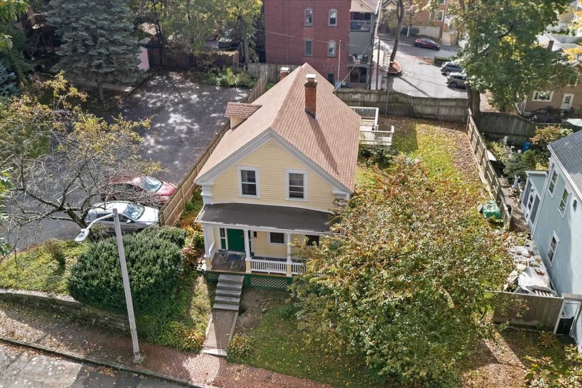 13 Congress St Property Photo 3