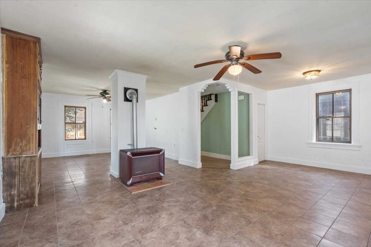 13 Congress St Property Photo 7