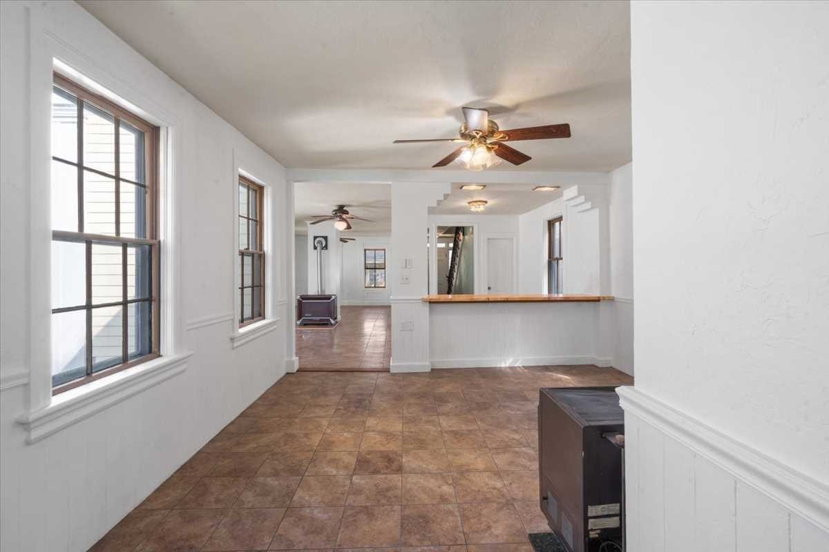 13 Congress St Property Photo 9