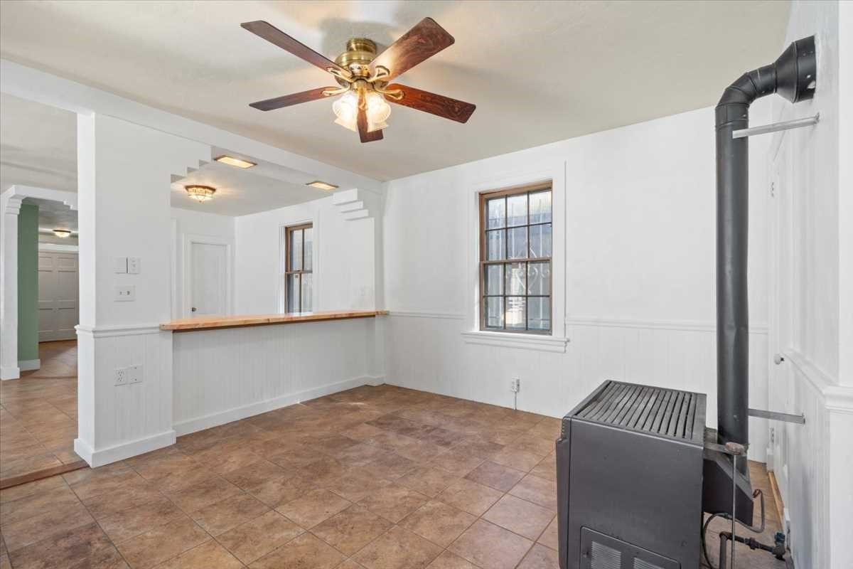 13 Congress St Property Photo 10
