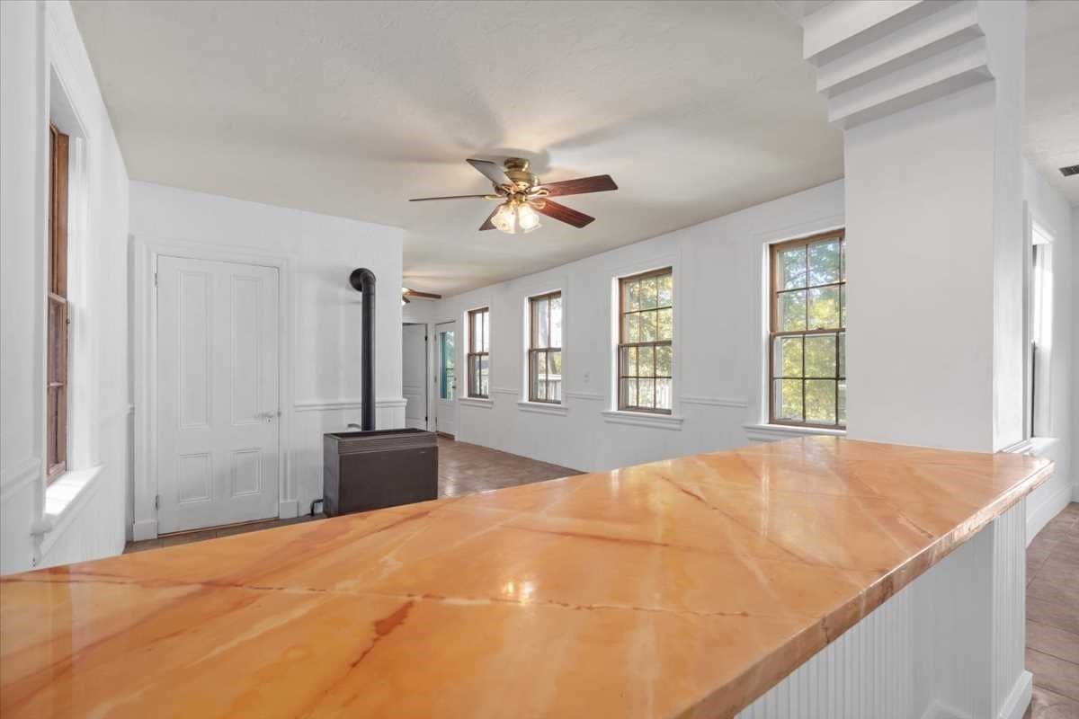 13 Congress St Property Photo 11