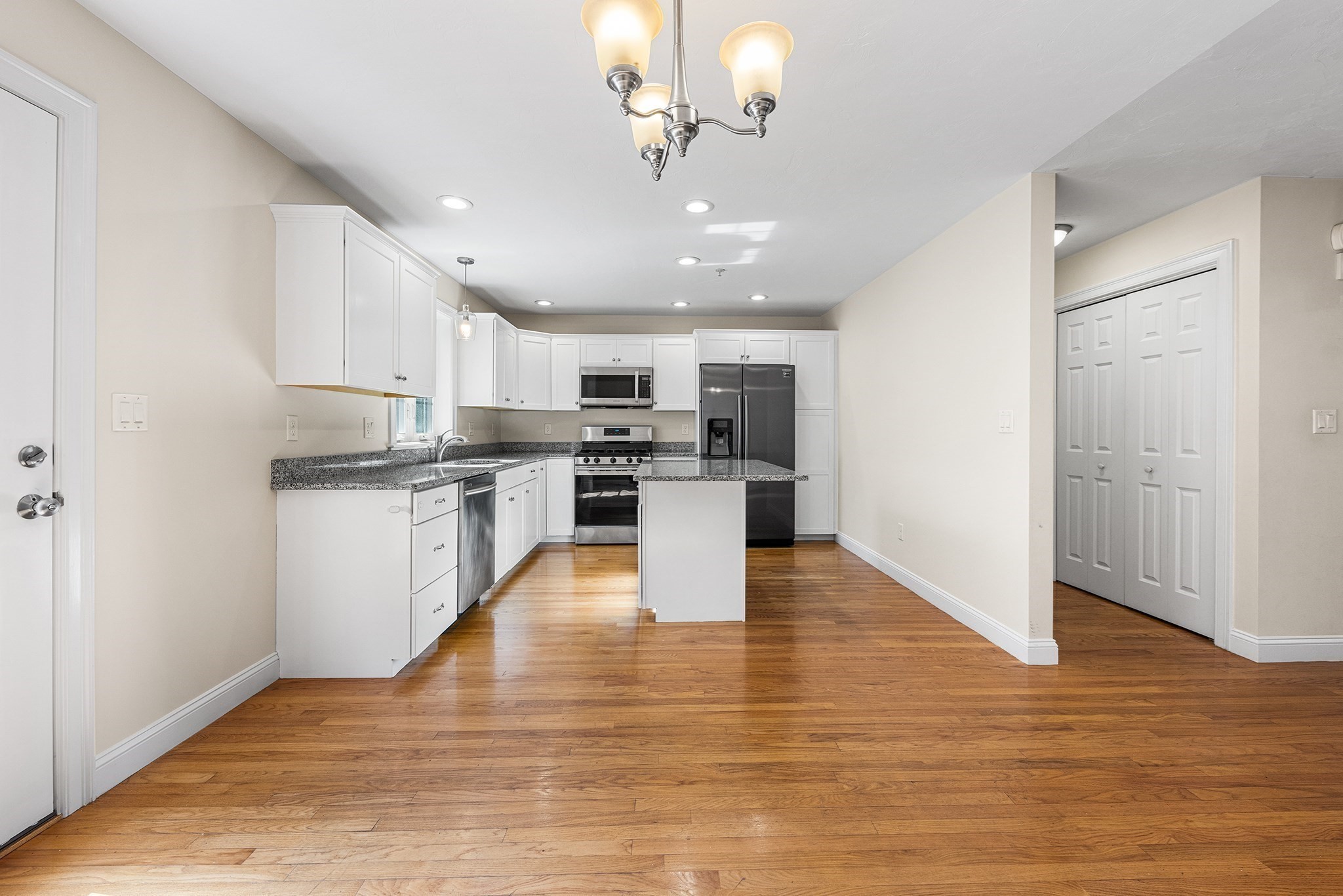 21 Clark St # 21 Property Photo 8