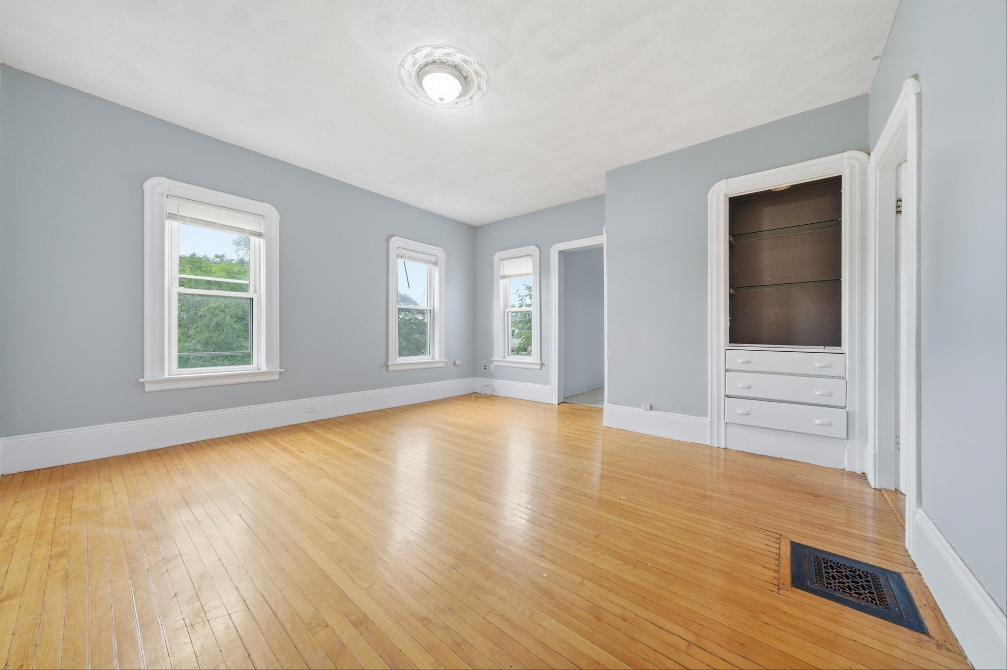 24 Park Avenue # 2 Property Photo 2
