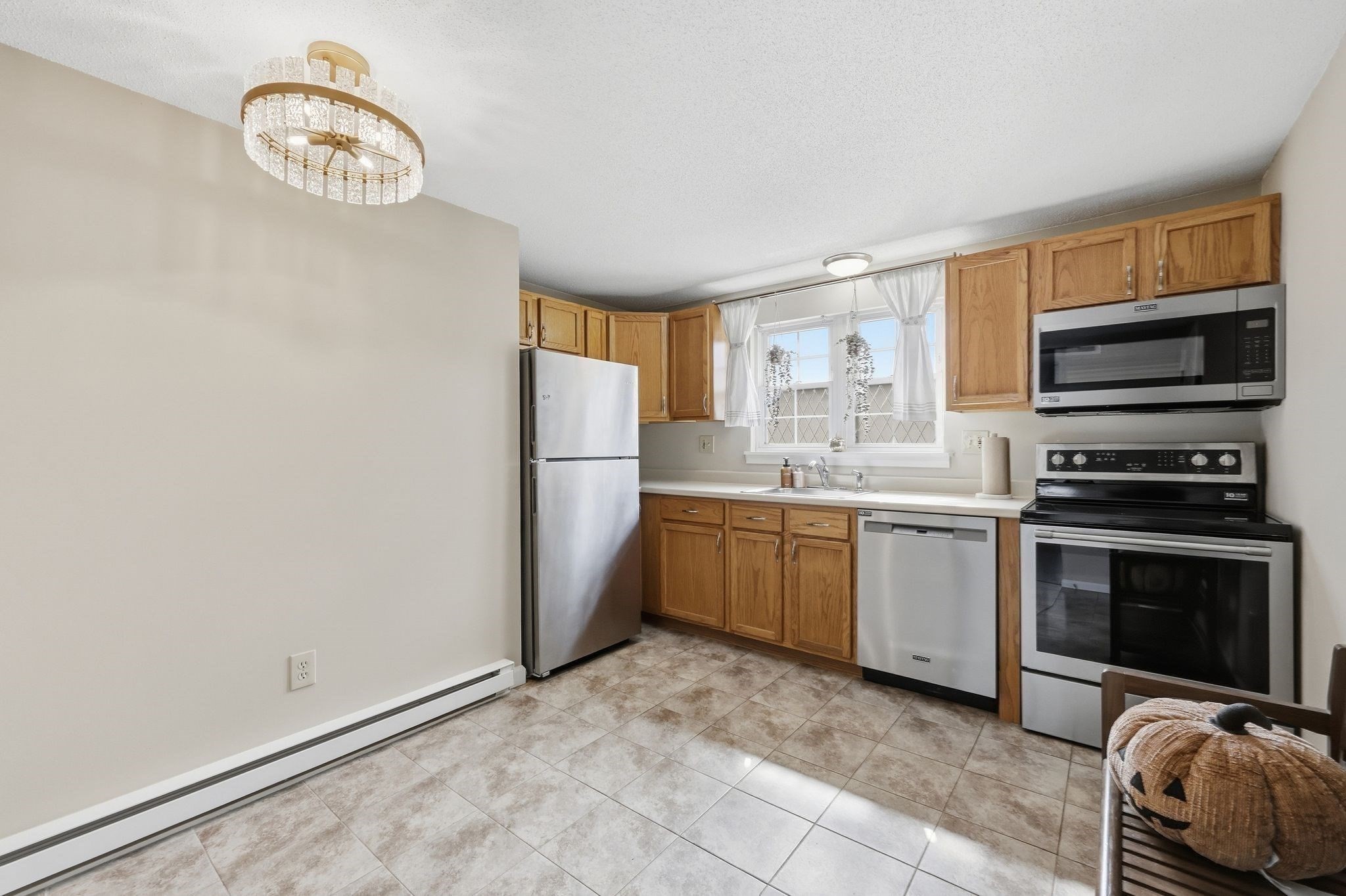 5 Maple Crest Circle Property Photo 8