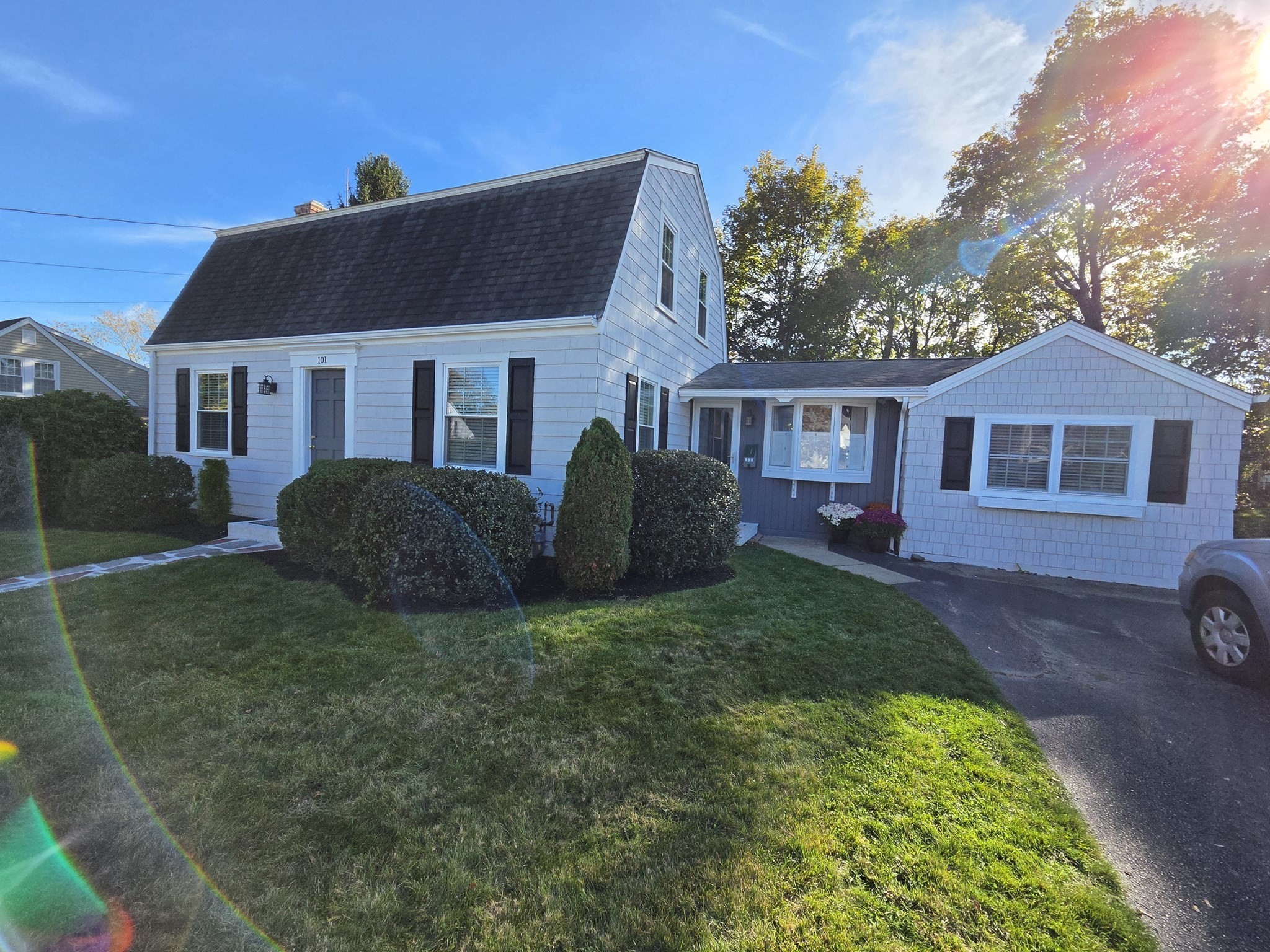 101 Hillside Ave Property Photo 1