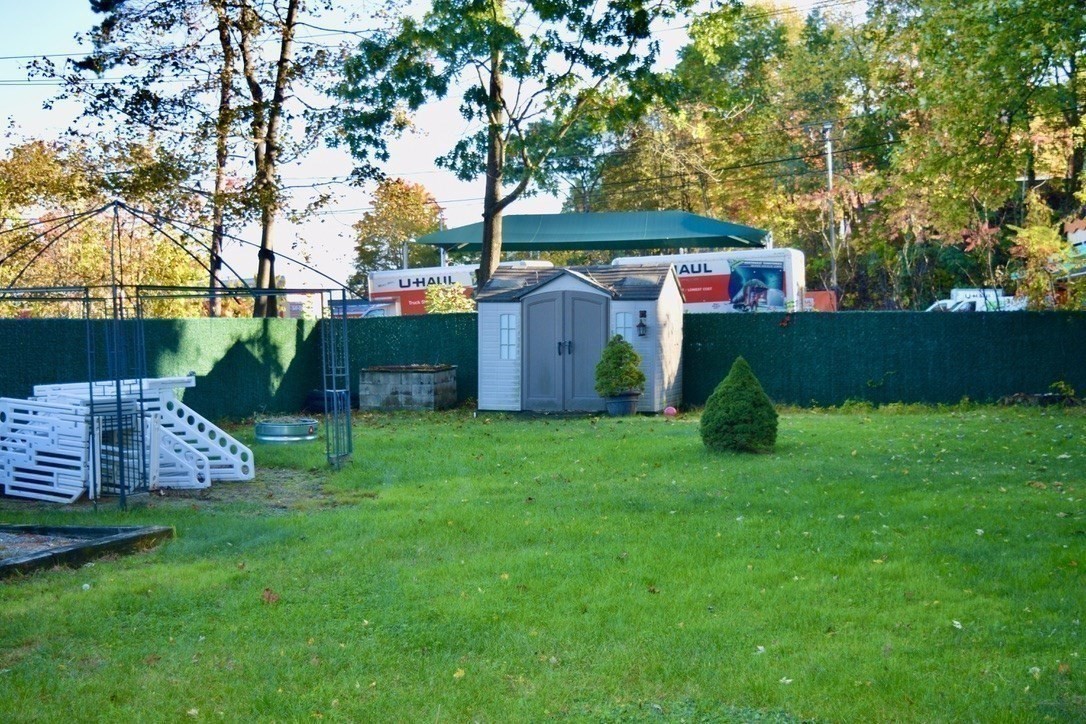 21 Graham Property Photo 28