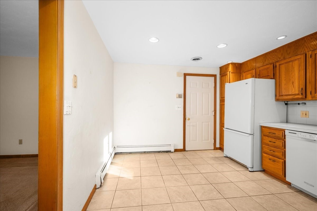 4 Garrison Ln Property Photo 6