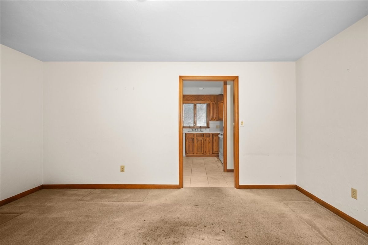 4 Garrison Ln Property Photo 8