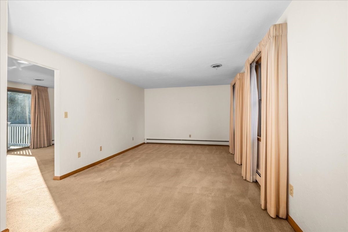 4 Garrison Ln Property Photo 9