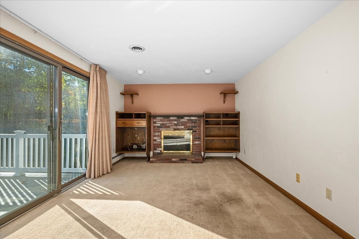 4 Garrison Ln Property Photo 12
