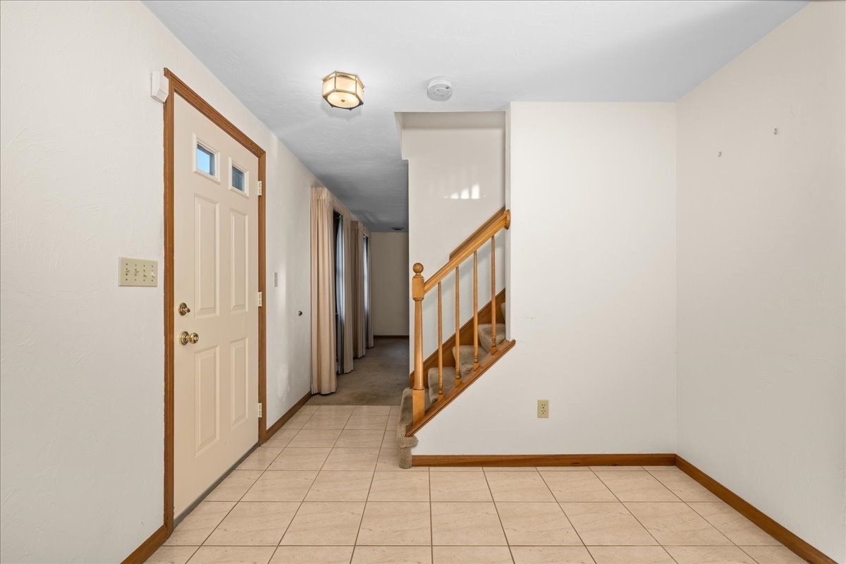 4 Garrison Ln Property Photo 17