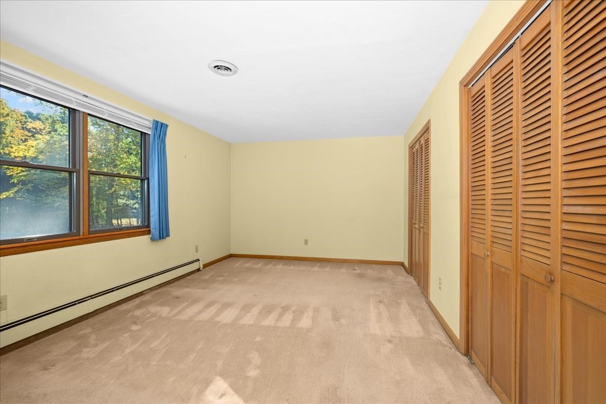 4 Garrison Ln Property Photo 19